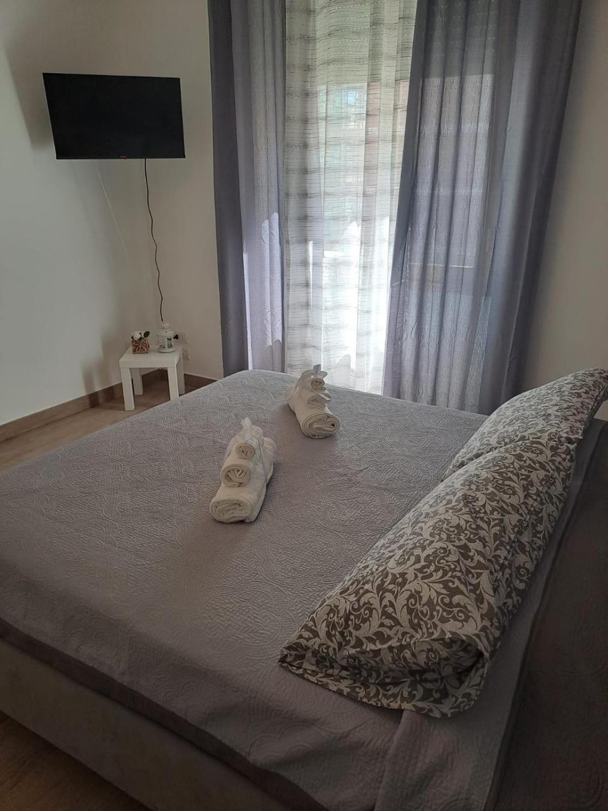 102 Dreamhouse Metropolitana B Libia * Rom